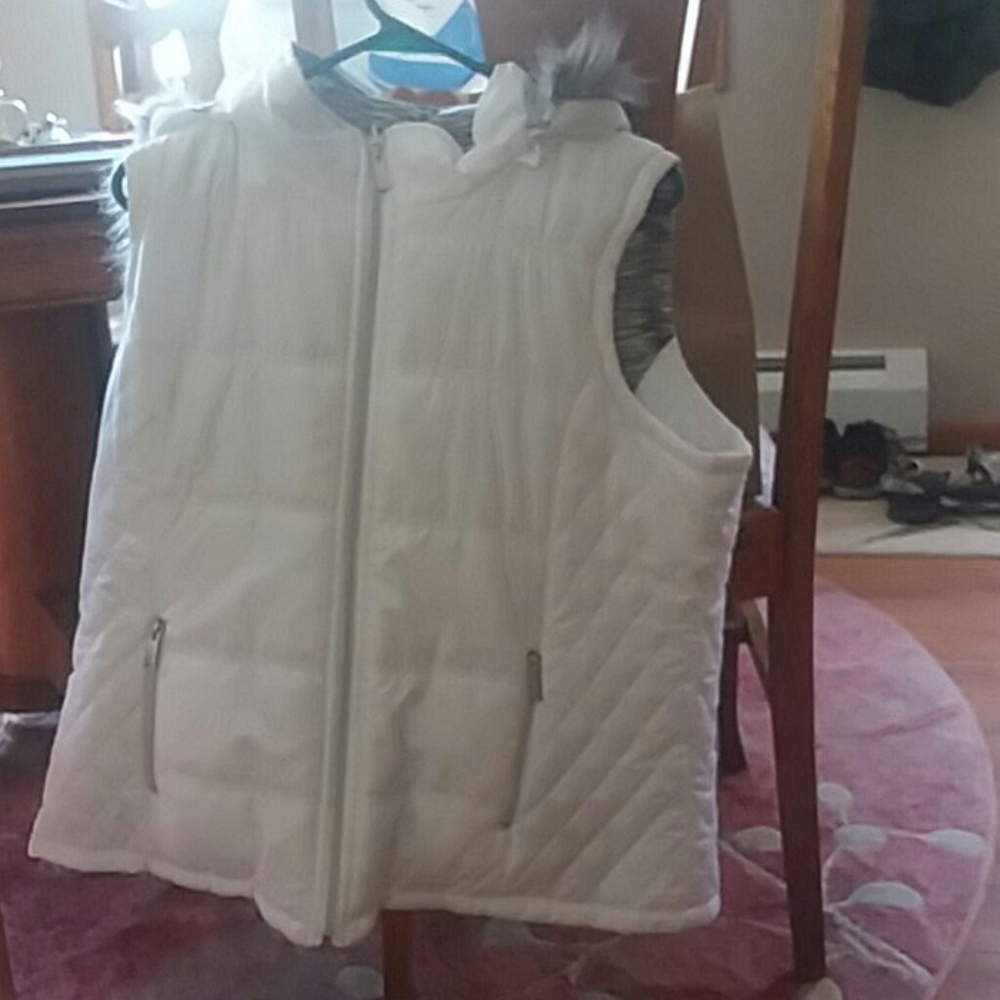 White vest